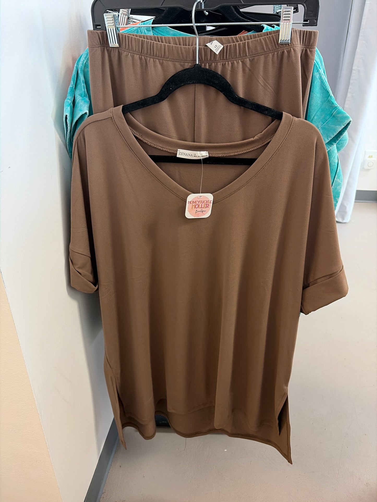 Zenana - Oversized Errands Top with Biker Shorts- Chocolate
