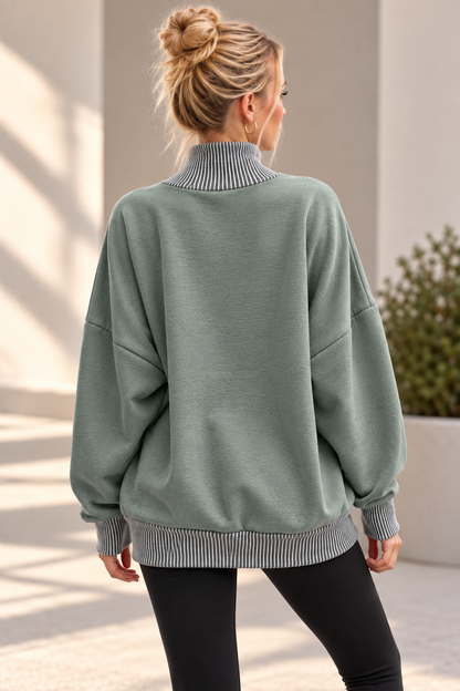 MOCK NECK FLEECE SWEATSHIRT WITH WAVE RIB DETAILS: ROYAL BLUE / 3-3;S/M-L/XL