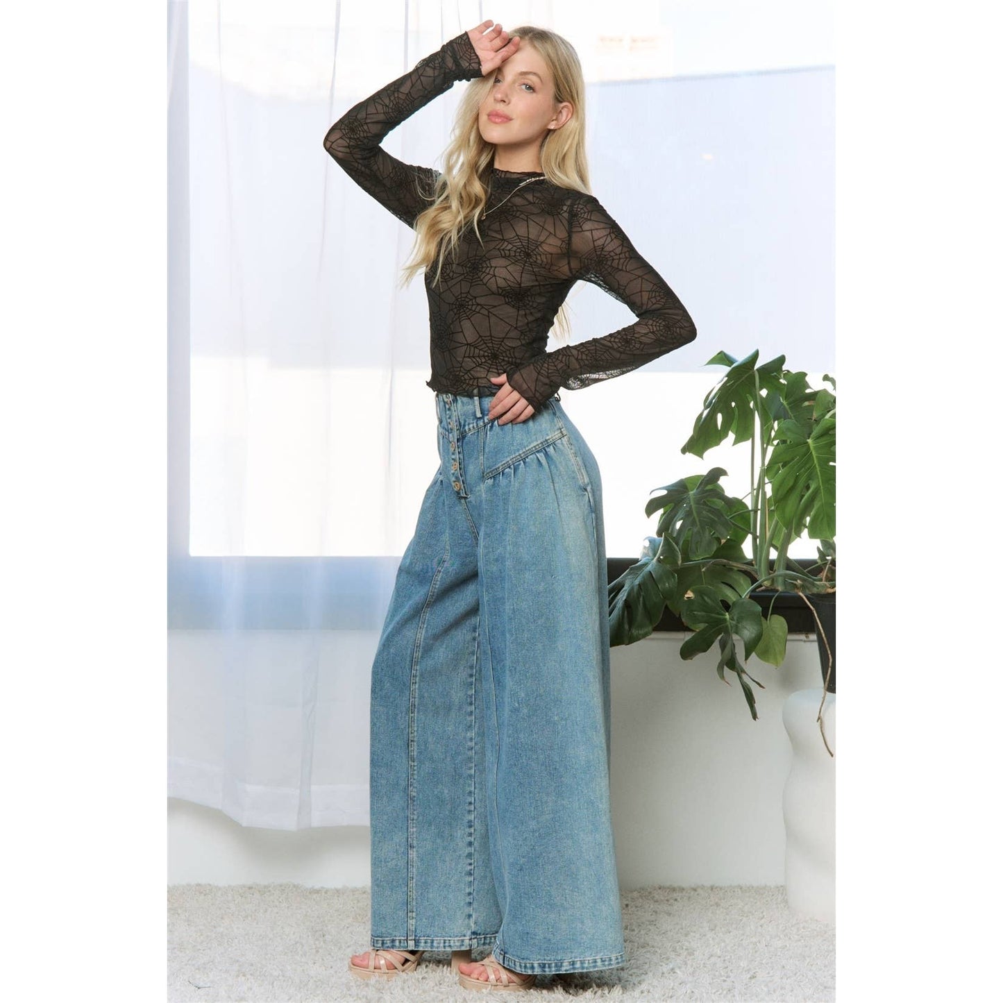 CROPPED SPIDER PATTERN BURNOUT MESH LONG SLEEVE TOP: Black