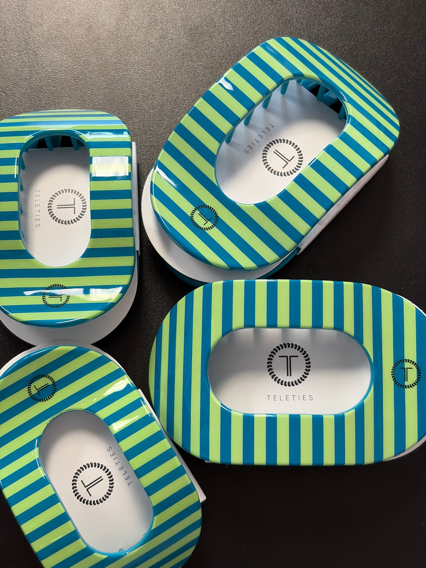 The Flat Clip. Cabana Cutie