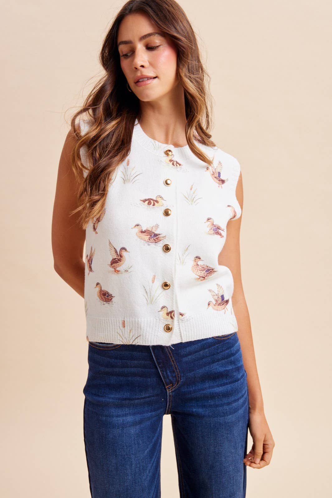 Mallrad Print Button Down Sweater Vest: IVORY