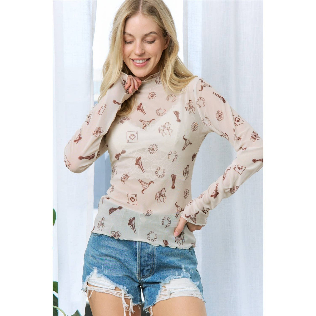 MOCK NECK DUCK PRINT MESH TOP: Beige Multi