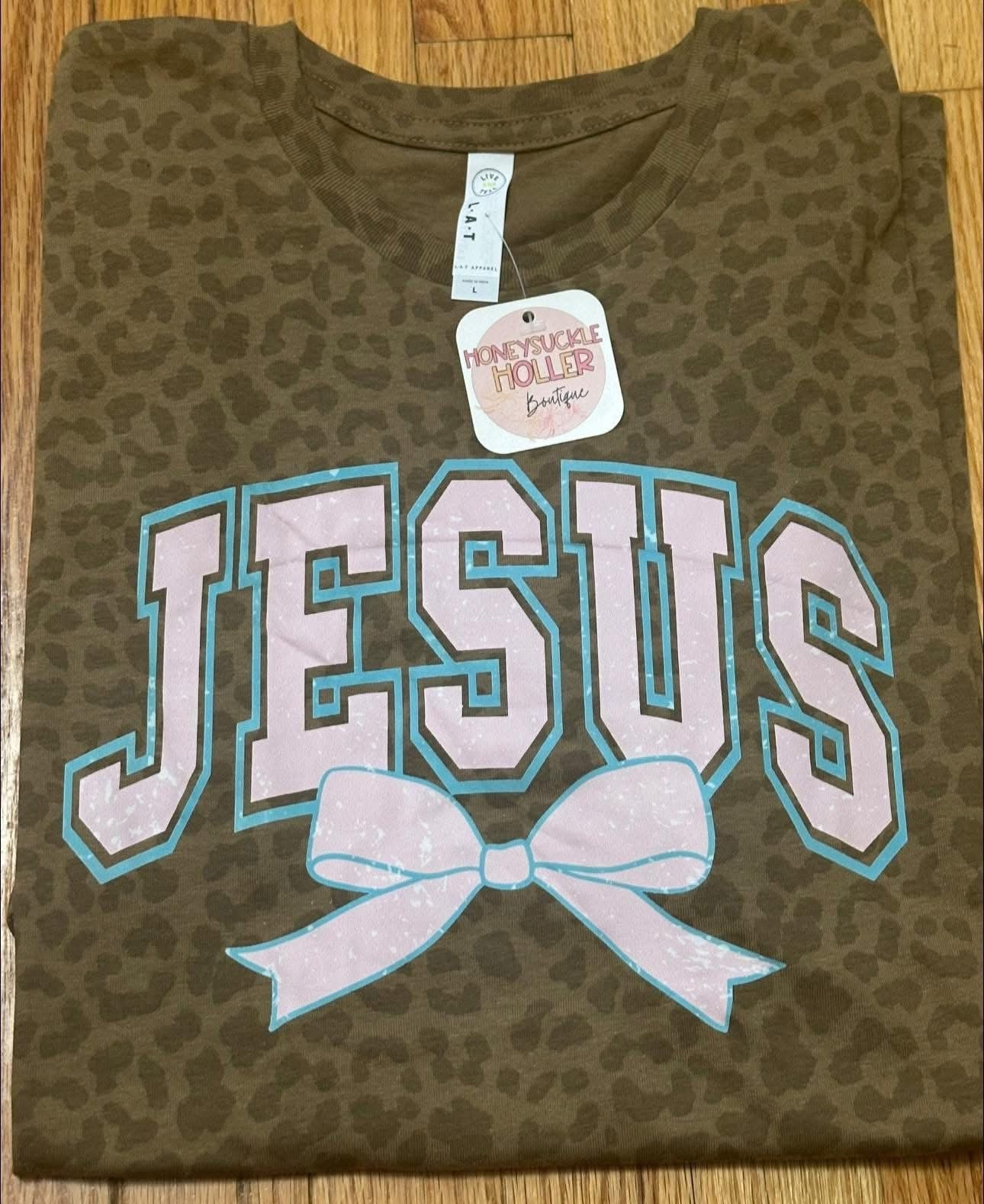 Jesus - Pink with Blue Outline and Bow - Leopard Bella Tee