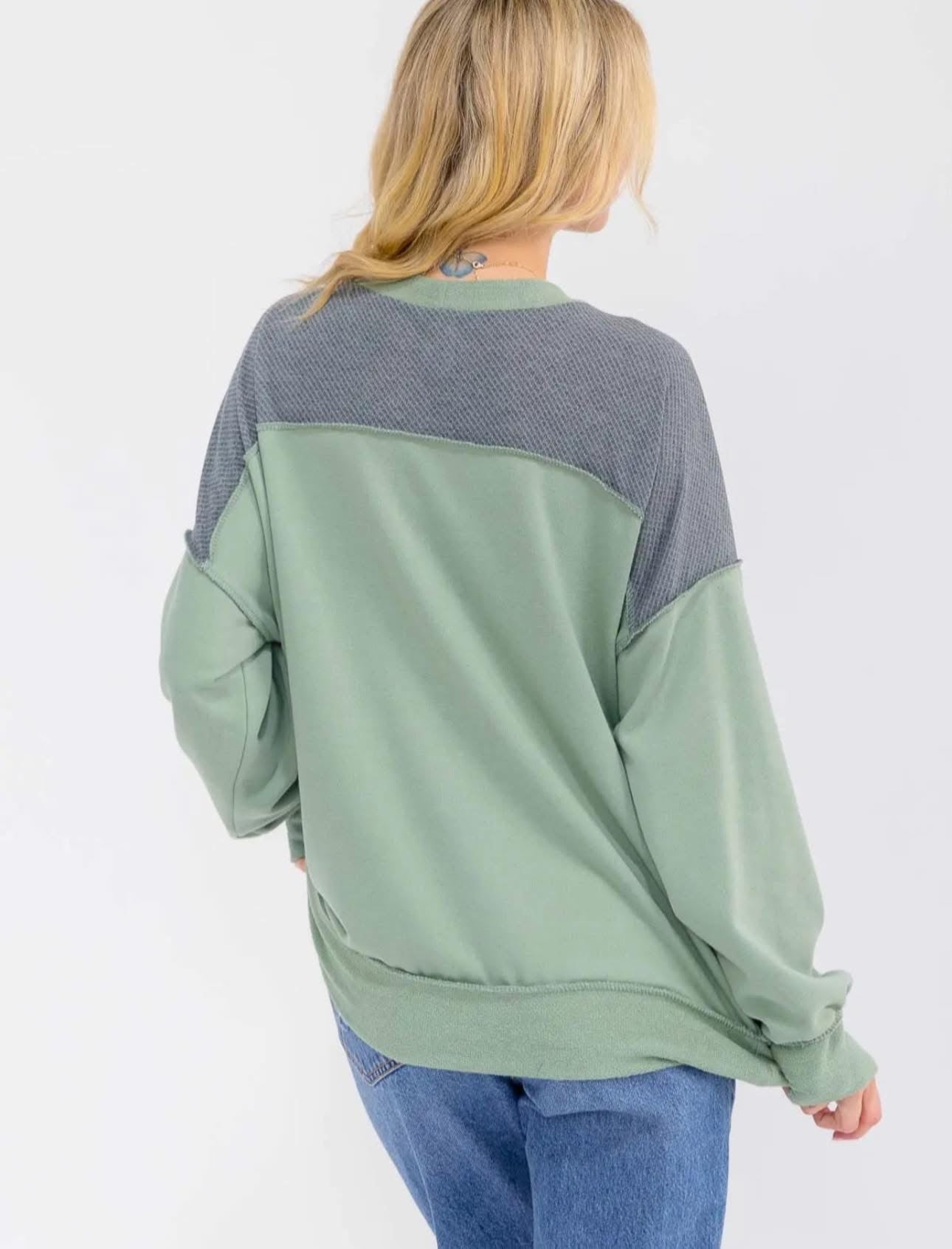 Contrast Shoulder V Stitch Pullover Top