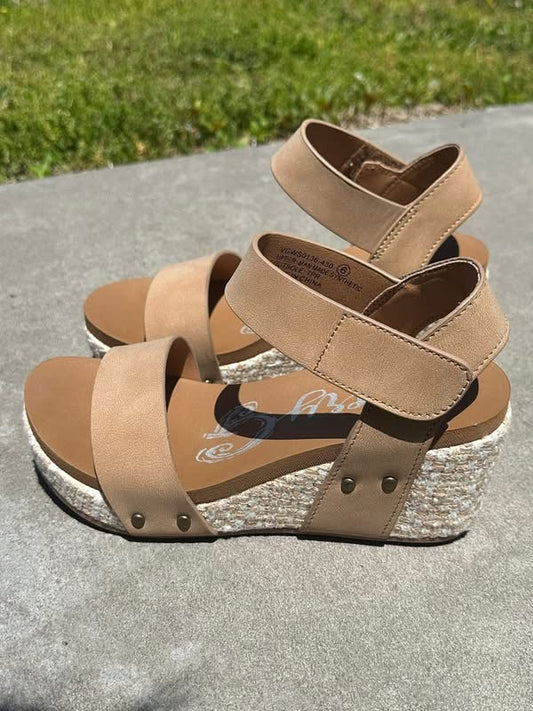 Abby Wedges Nude