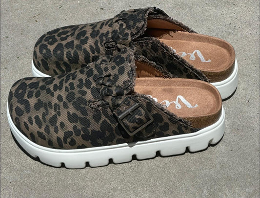 Cassie Leopard Clogs