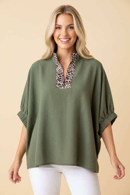 Textured Oversized Split Neck Short Sleeve Top With Leopard Neck
